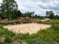 zdjęcie wykopu pod budynek J