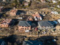 Widok na większość osiedla na ulicy Sportowej w Kolumnie Łask